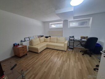 Rental space 62 m², height 2,35 m. Suitable for offices