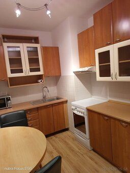 We offer long-term rental of a spacious 3-68-2-2 m²