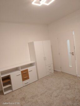 We offer long-term rental of a spacious 3-68-2-2 m²