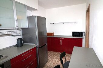 Ponúkame na predaj príjemný, udržiavaný a kompletne zrekonšt