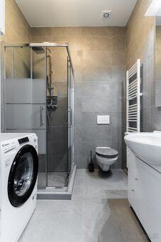 I am offering you an exceptional large apartment with 2