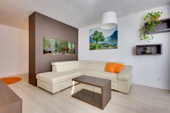 AHha Reality offers for rent a spacious 2-room apartment in