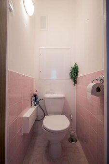 We offer for sale a bright and cozy 3-room apartment in the
