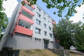 We offer for sale a bright and cozy 3-room apartment in the
