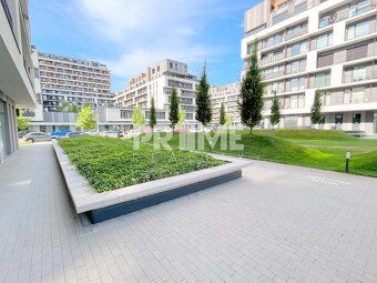 We offer you for rent a nice, brand new, sunny 2 room