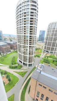 We offer for rent a nice, sunny 2-room apartment with