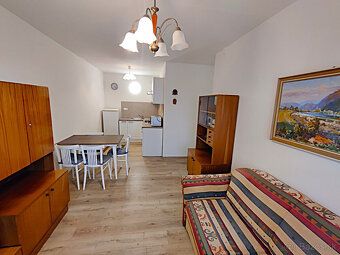 OFFERS FOR RENT PLEASE SEND BY EMAIL ONLY TO: Thank you for