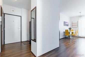 This apartment deserves your attention! We exclusively