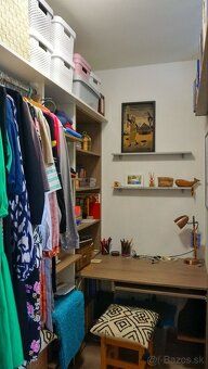I am offering for rent an above-standard furnished 3-room