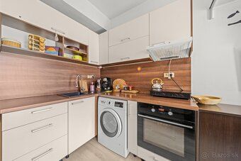 On behalf of the owner we offer for sale a 1-room apartment