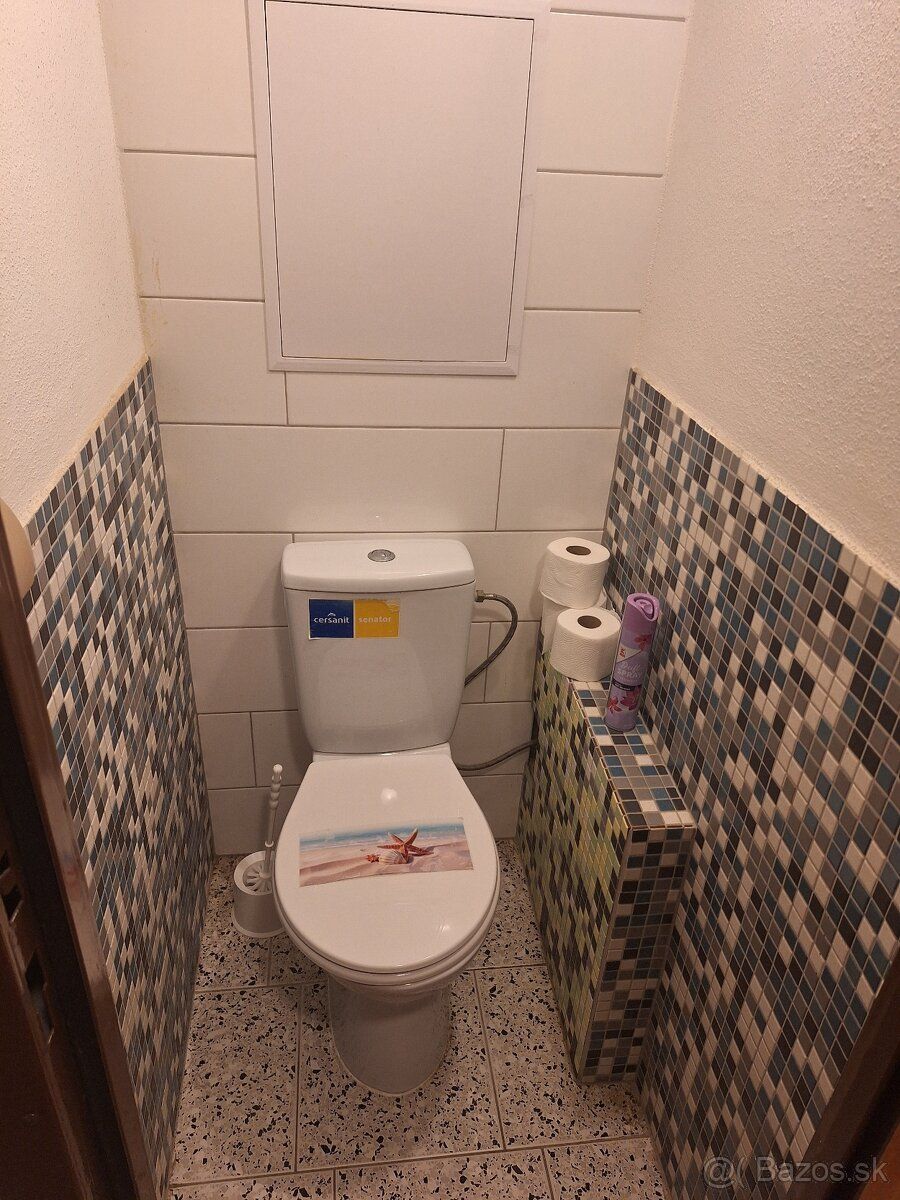 Description: I am subletting a separate, non-passable and