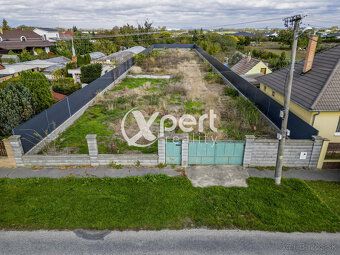 Type: Family house land Village: Galanta A lucrative piece
