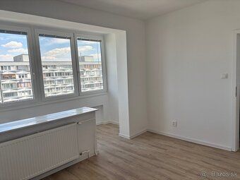 I am offering long-term rental of a two-bedroom apartment