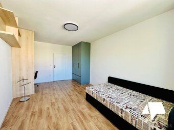 We offer you for rent a 3 room apartment duplex with