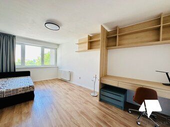 We offer you for rent a 3 room apartment duplex with