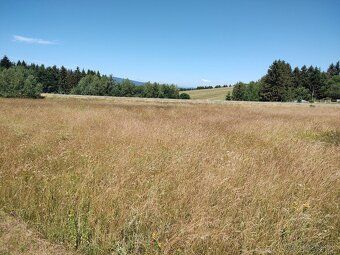 I am offering for sale a plot measuring 861 m2. The plot is