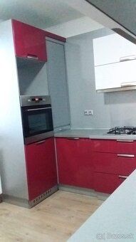 I offer for rent a beautiful bright 3 room apartment at