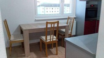 I offer for rent a beautiful bright 3 room apartment at