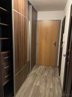 I am subletting a 2-room apartment in a quiet location. The