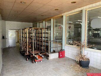 Renting an interesting catering and business space