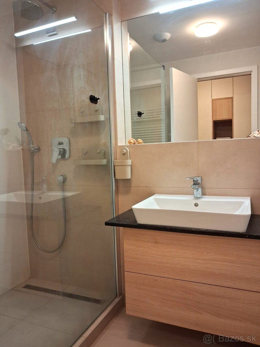 We offer for rent an entirely new elegant and fully