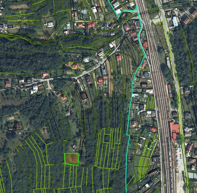 I offer for sale a sunny plot in Krásno nad Kysucou in the
