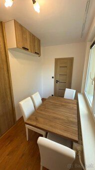 I offer for rent a completely renovated and equipped 2-room