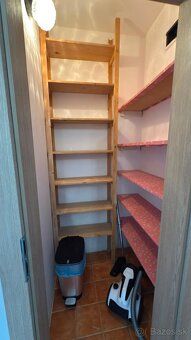 I offer for rent a completely renovated and equipped 2-room
