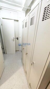 We offer an office space for rent in the center of Sala