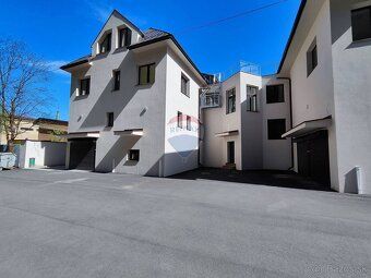 Real Estate Agency REMAX offers you a new 3 room apartment