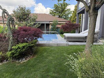 EXCLUSIVELY WITH US! RE/MAX real estate agency offers for