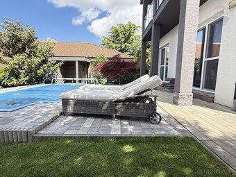 EXCLUSIVELY WITH US! RE/MAX real estate agency offers for