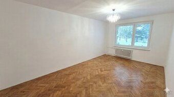 Predam 2 izbový byt 58,3m2 v úplne pôvodnom stave s balkónom