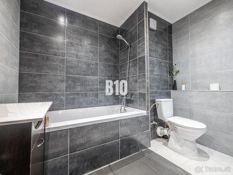 B10 oferuje na sprzedaż 3-pokojowe mieszkanie przy ulicy